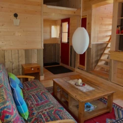 Livingroom towards the entrance